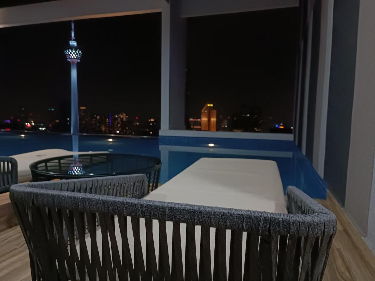 Cl 93b Balcony Klcc View *