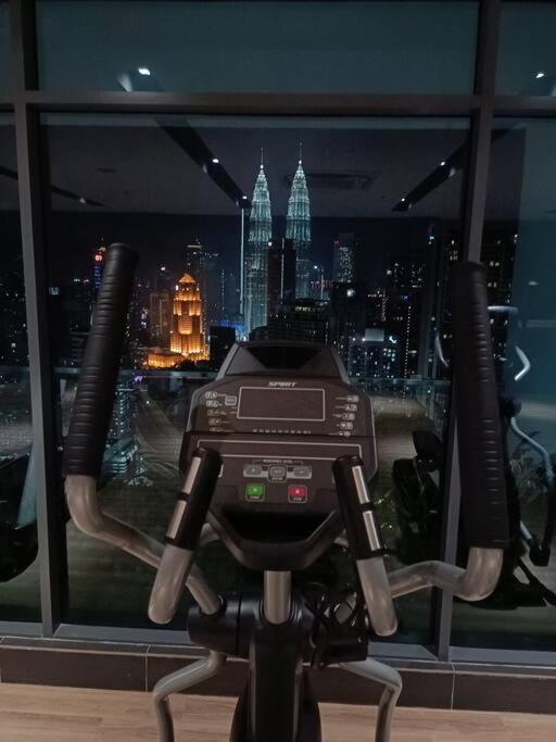 Cl 93b Balcony Klcc View *