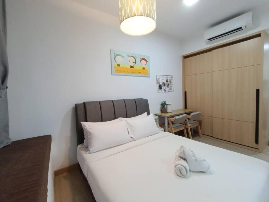 Apartment Cl 93b Balcony Klcc View