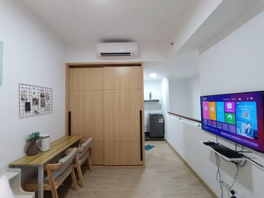 Apartment Cl 93b Balcony Klcc View